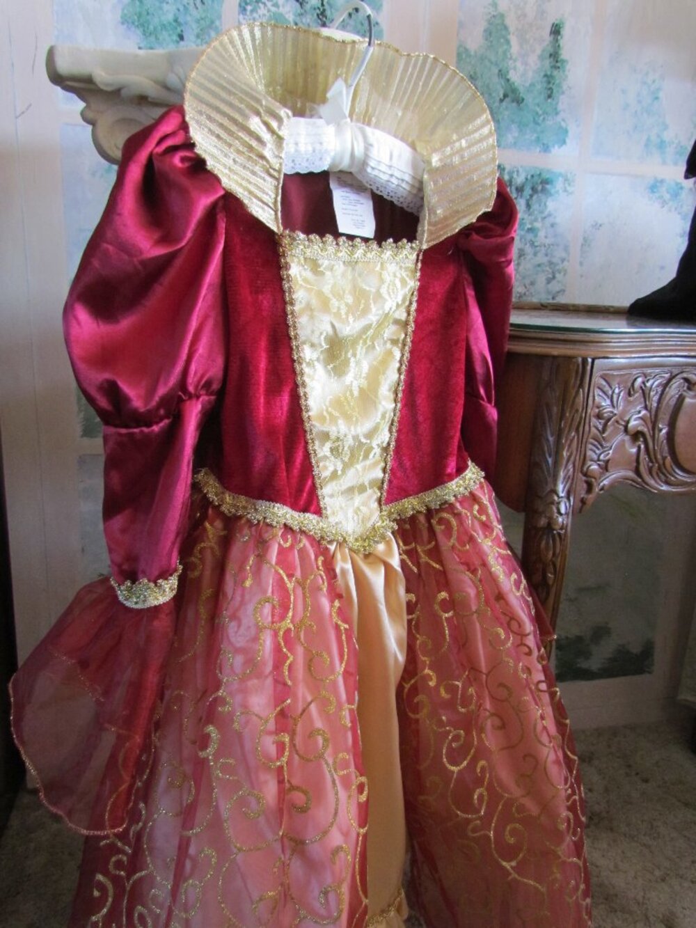 PRINCESS COSTUME GOWN, GIRL'S 4-6, S, SPARKLY GOLD & BURGUNDY, ELIZABETHAN STYLE